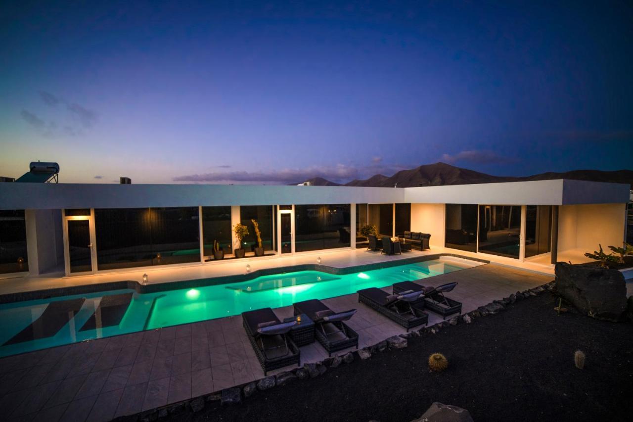Valhalla Villa Playa Blanca  Eksteriør billede
